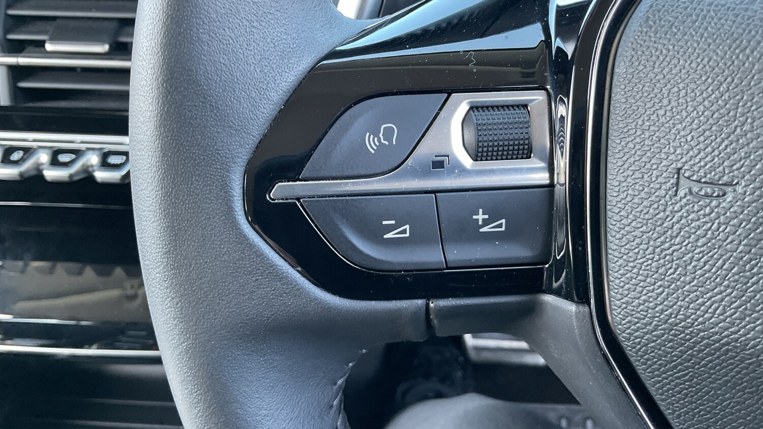 Used Peugeot 208 2023 for sale - 78152917: Photo 24