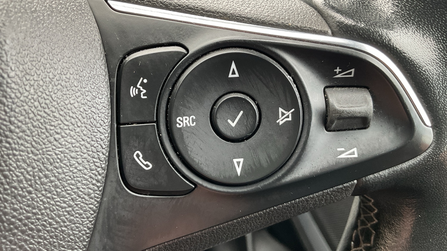 Used Vauxhall Crossland 2021 for sale - 78092557: Photo 24