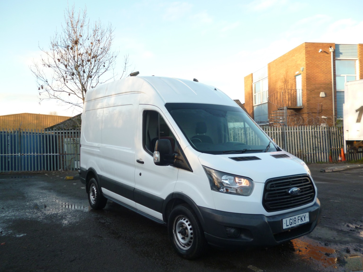 Used Ford Transit 2018 for sale - 76699244: Photo 2