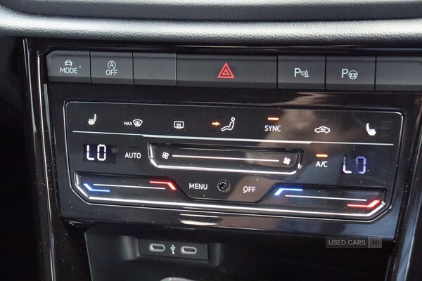 Used Volkswagen T-Roc 2024 for sale - 75226412: Photo 25