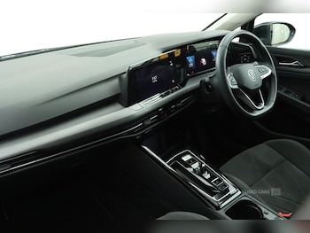 Used Volkswagen Golf 2024 for sale - 79122109: Photo