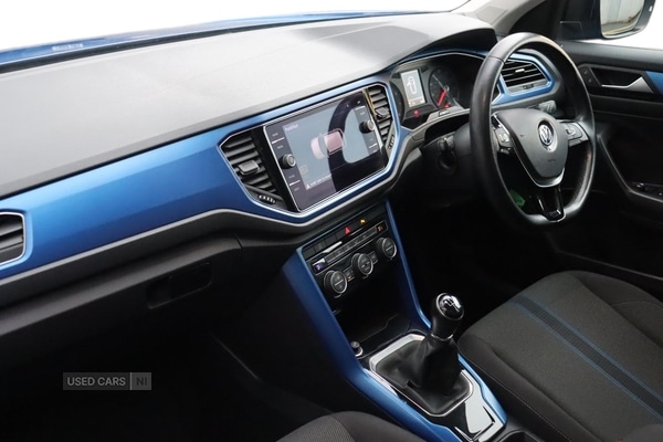 Used Volkswagen T-Roc 2018 for sale - 77050334: Photo 2