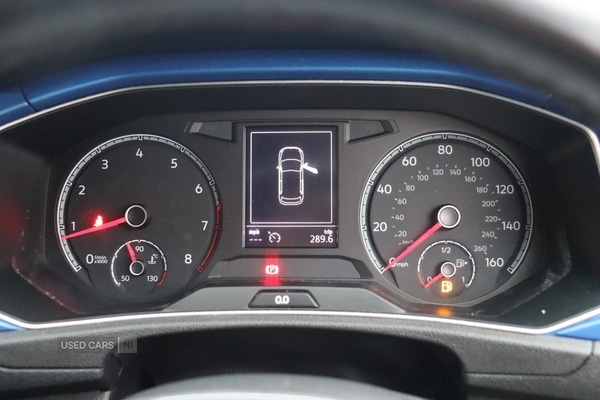 Used Volkswagen T-Roc 2018 for sale - 77050334: Photo 8