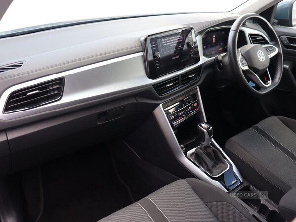 Used Volkswagen T-Roc 2023 for sale - 76061384: Photo 2