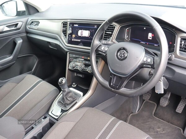 Used Volkswagen T-Roc 2018 for sale - 76216093: Photo 6