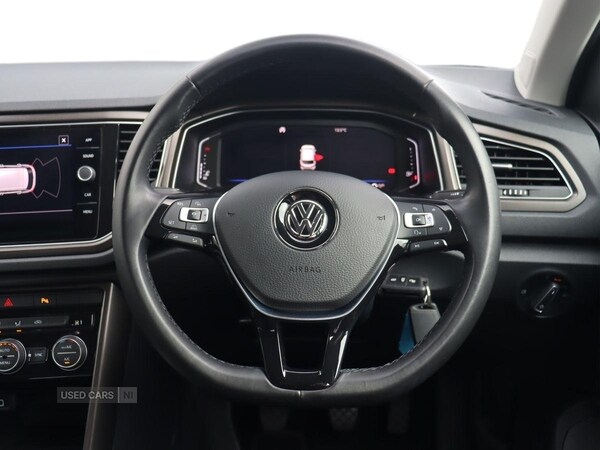Used Volkswagen T-Roc 2018 for sale - 76216093: Photo 8