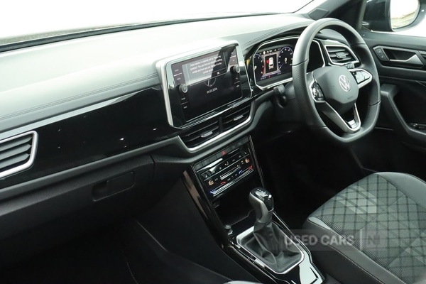 Used Volkswagen T-Roc 2023 for sale - 77770013: Photo 2