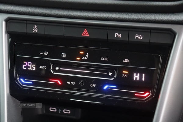 Used Volkswagen T-Roc 2023 for sale - 77456821: Photo 28