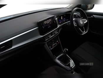 Used Volkswagen T-Roc 2023 for sale - 77456821: Photo