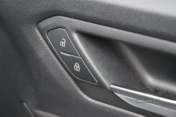 Used Volkswagen T-Roc 2023 for sale - 77456821: Photo 31