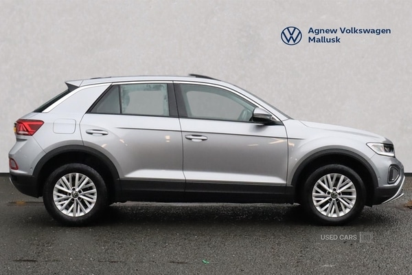 Used Volkswagen T-Roc 2023 for sale - 77456821: Photo 4