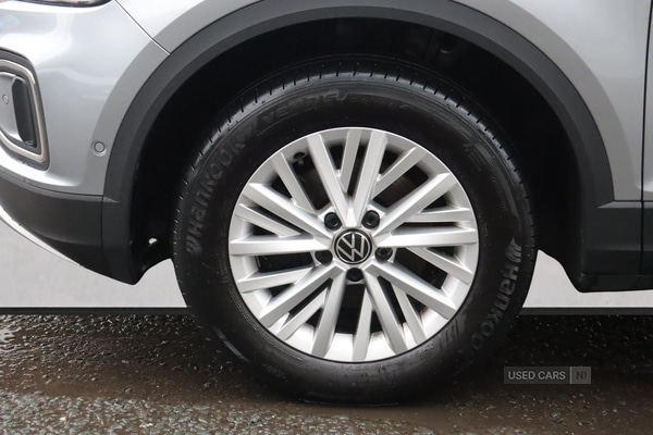 Used Volkswagen T-Roc 2023 for sale - 77456821: Photo 5