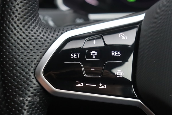 Used Volkswagen T-Roc 2023 for sale - 76296458: Photo 17