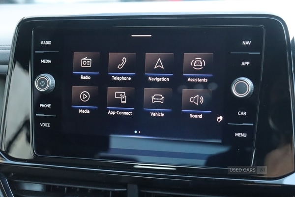 Used Volkswagen T-Roc 2023 for sale - 77231063: Photo 34