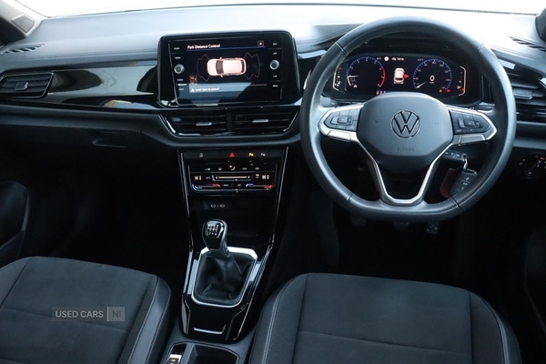 Used Volkswagen T-Roc 2023 for sale - 77231063: Photo 6