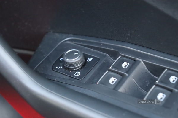 Used Volkswagen T-Roc 2018 for sale - 76998613: Photo 30