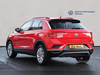 Used Volkswagen T-Roc 2018 for sale - 76998613: Photo