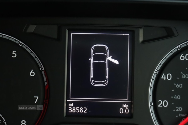 Used Volkswagen T-Roc 2018 for sale - 76998613: Photo 9