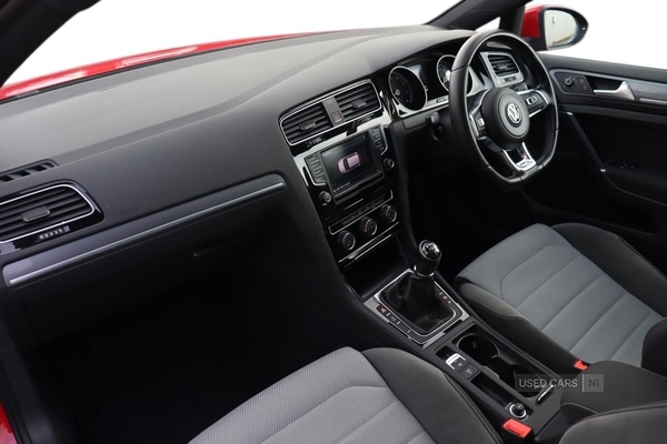 Used Volkswagen Golf 2017 for sale - 76486078: Photo 2