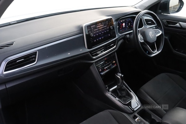 Used Volkswagen T-Roc 2022 for sale - 77163929: Photo 2