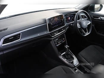 Used Volkswagen T-Roc 2022 for sale - 77163929: Photo