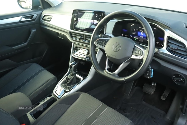 Used Volkswagen T-Roc 2023 for sale - 77809350: Photo 6