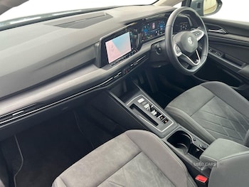 Used Volkswagen Golf 2022 for sale - 76061336: Photo 2