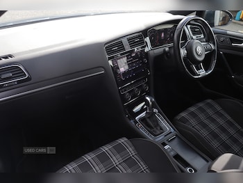 Used Volkswagen Golf 2019 for sale - 75991631: Photo
