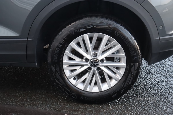 Used Volkswagen T-Roc 2023 for sale - 76646825: Photo 24