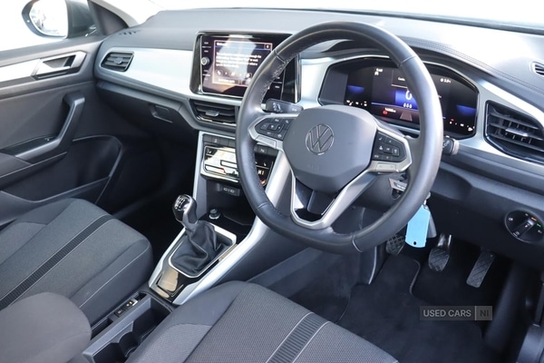 Used Volkswagen T-Roc 2023 for sale - 76646825: Photo 6