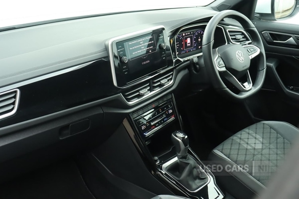 Used Volkswagen T-Roc 2025 for sale - 77940955: Photo 2