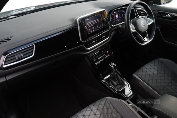 Used Volkswagen T-Roc 2024 for sale - 77192603: Photo 2