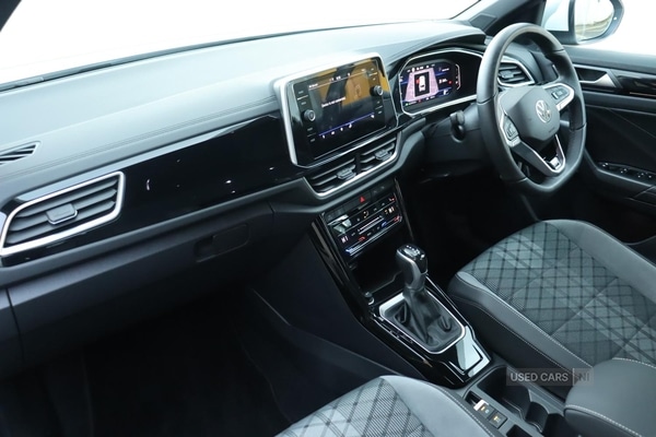 Used Volkswagen T-Roc 2025 for sale - 78102040: Photo 2