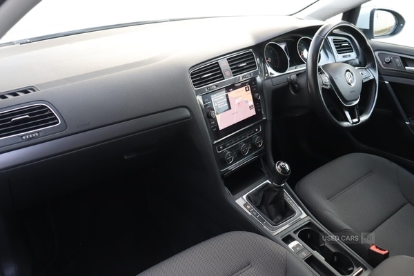 Used Volkswagen Golf 2019 for sale - 76914066: Photo 2