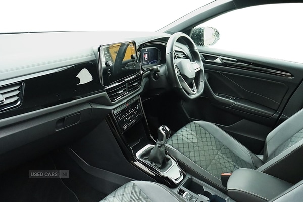 Used Volkswagen T-Roc 2023 for sale - 77684545: Photo 2