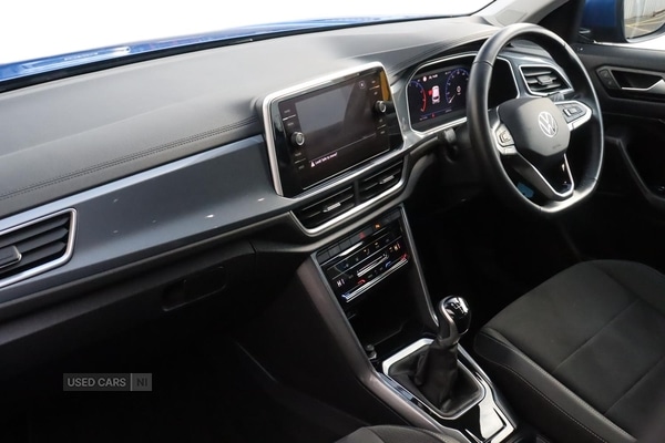 Used Volkswagen T-Roc 2022 for sale - 77144854: Photo 2