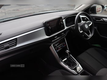 Used Volkswagen T-Roc 2023 for sale - 76965797: Photo