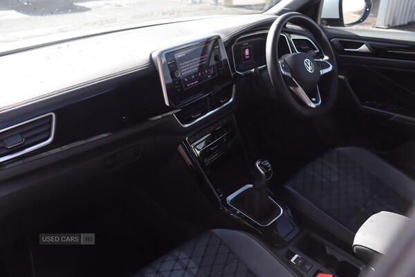Used Volkswagen T-Roc 2024 for sale - 75553408: Photo 2