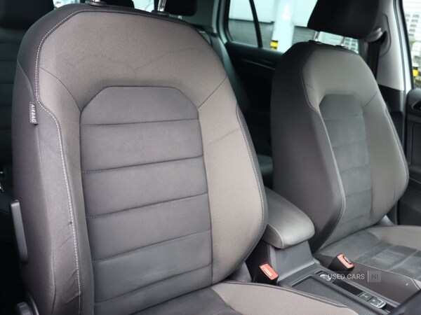 Used Volkswagen Golf 2019 for sale - 76153637: Photo 27