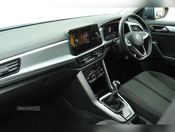 Used Volkswagen T-Roc 2023 for sale - 78363180: Photo