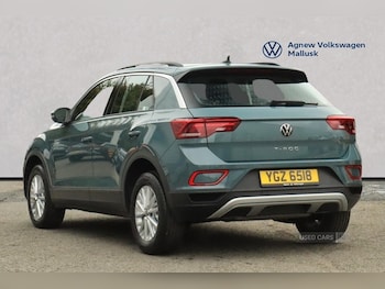Used Volkswagen T-Roc 2023 for sale - 78363180: Photo