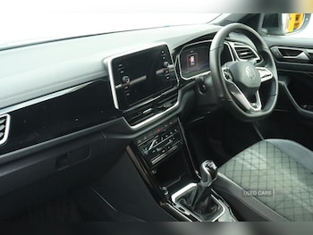 Used Volkswagen T-Roc 2023 for sale - 78729249: Photo