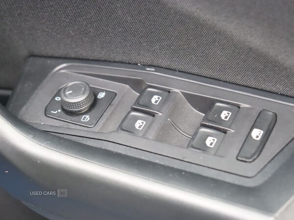 Used Volkswagen T-Roc 2023 for sale - 76201895: Photo 25