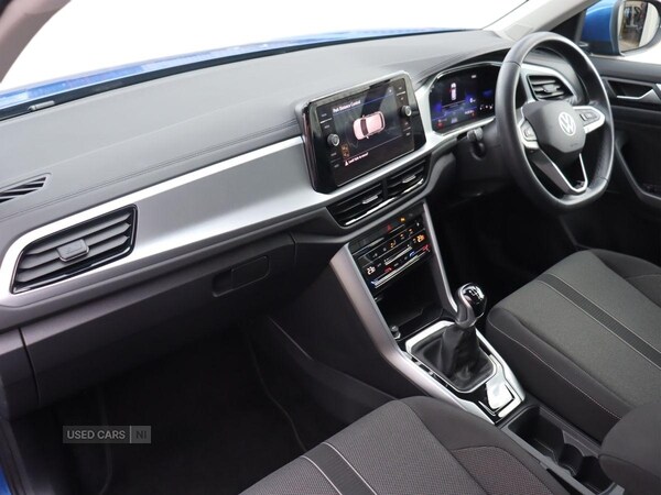 Used Volkswagen T-Roc 2023 for sale - 76201895: Photo 2