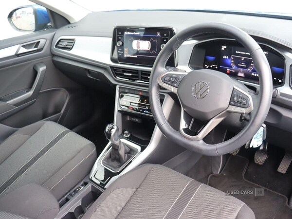 Used Volkswagen T-Roc 2023 for sale - 76201895: Photo 6