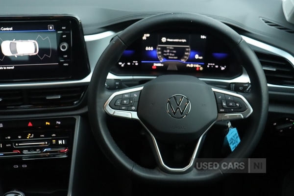 Used Volkswagen T-Roc 2023 for sale - 77634240: Photo 29