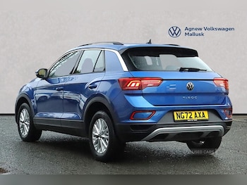 Used Volkswagen T-Roc 2023 for sale - 77634240: Photo