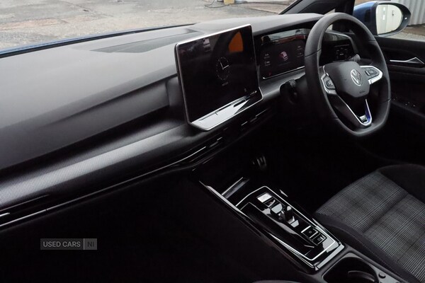 Used Volkswagen Golf 2025 for sale - 75200405: Photo 2