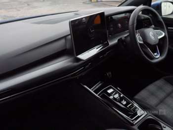 Used Volkswagen Golf 2025 for sale - 75200405: Photo