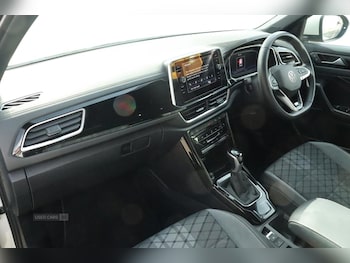 Used Volkswagen T-Roc 2024 for sale - 79088289: Photo